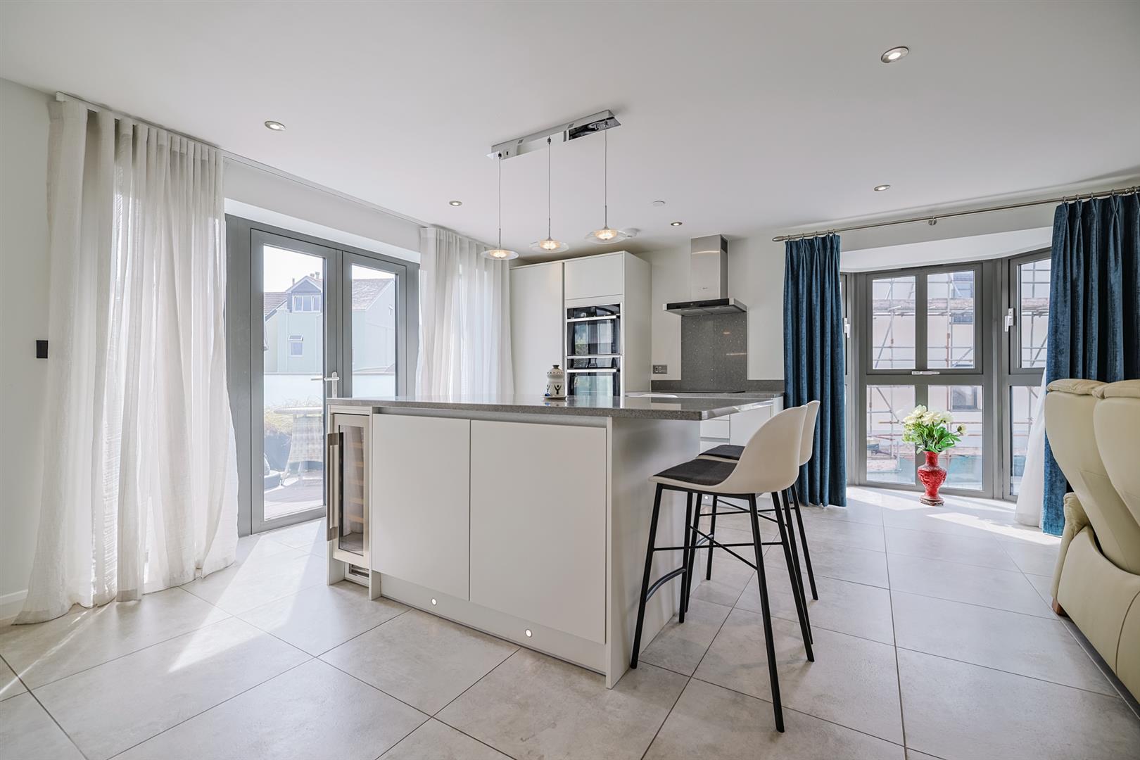 Apartment 6, Oyster Court, Newton Road, Mumbles, Swansea, SA3 4BD